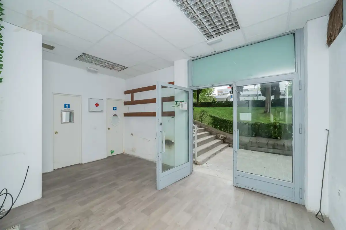 Local en venta en Avenida Olímpica, El Soto - Azorín