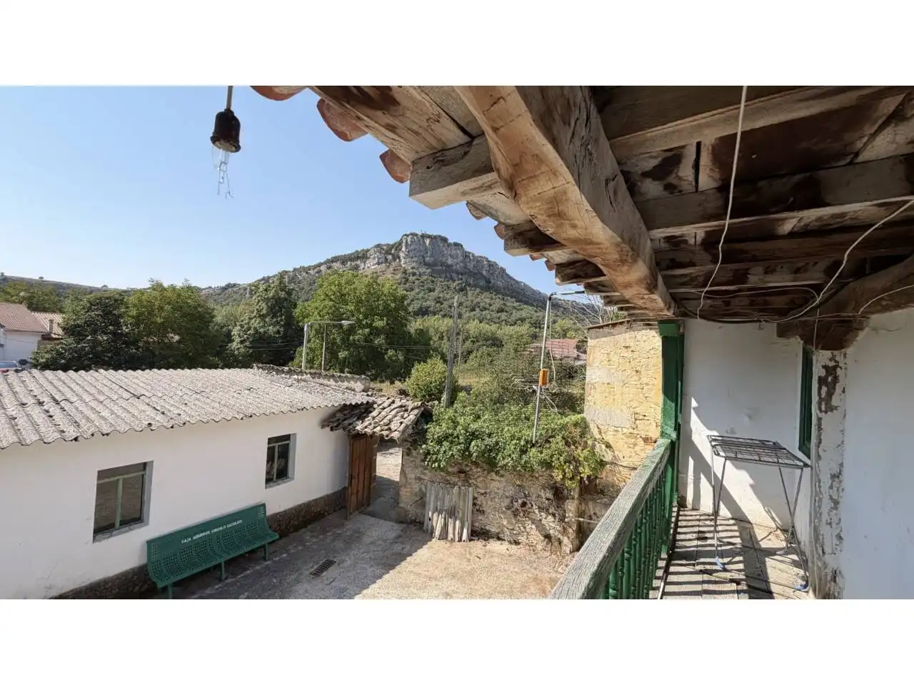 Vista exterior de Casa o xalet en venda en Merindad de Sotoscueva amb Jardí privat i Terrassa