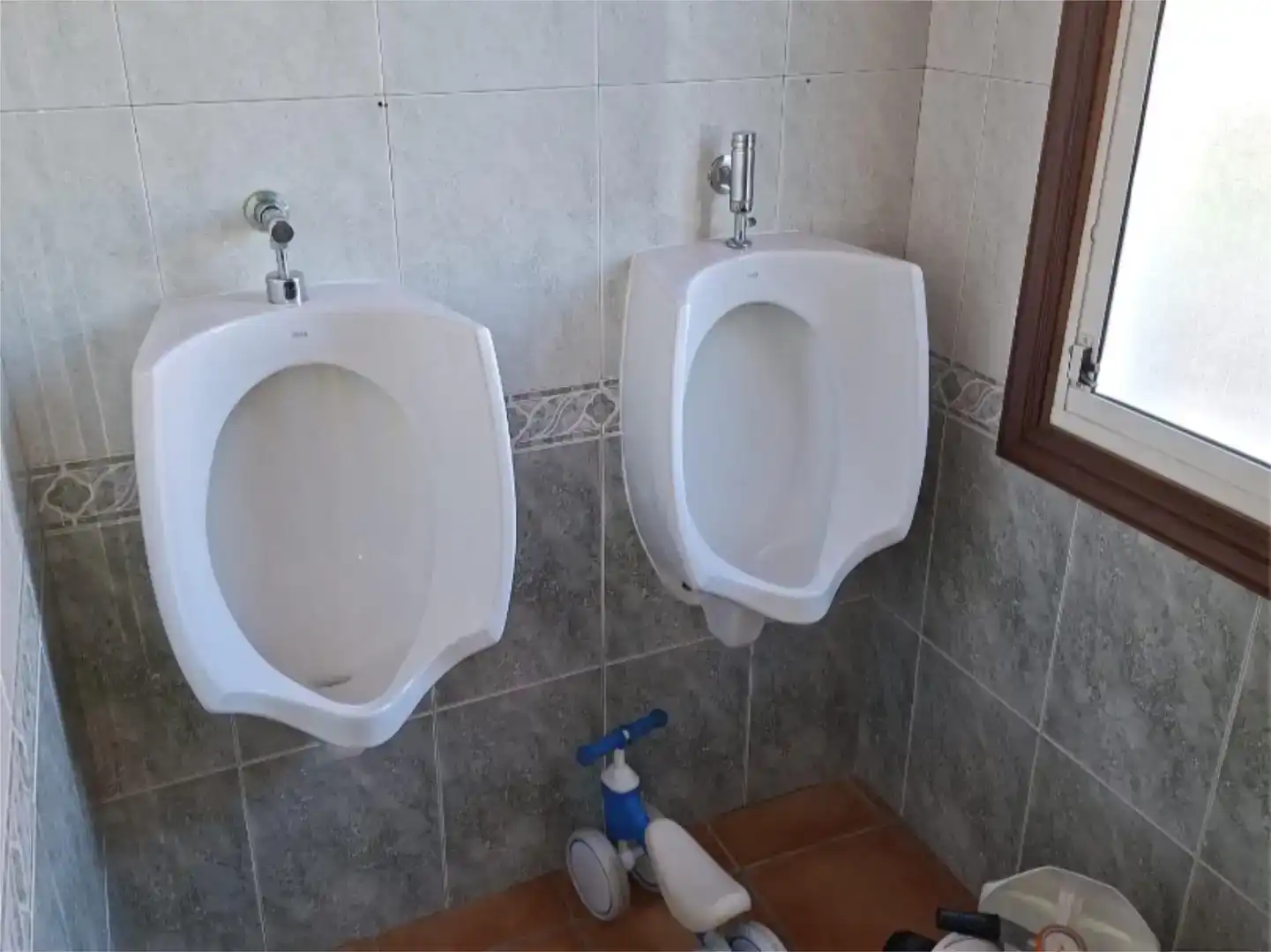 Bany de Pis en venda en Redondela amb Aire condicionat, Jardí privat i Piscina