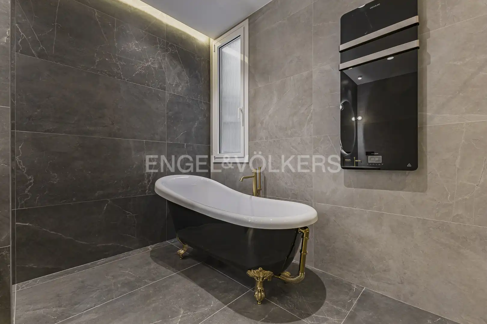 Baño de Piso de alquiler en Barcelona con Aire acondicionado, Calefacción y Parquet