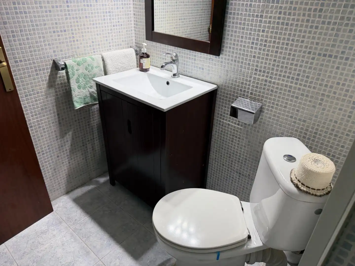 Bathroom of Ground floor for sale in Mataró  with Air Conditioner and Heating