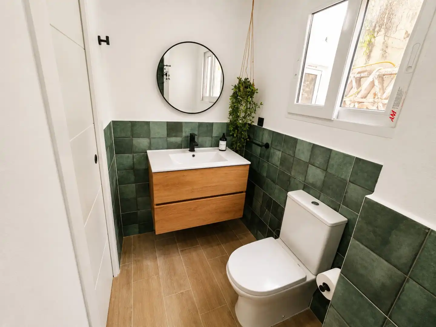 Bathroom of Flat for rent in Torrox  with Air Conditioner, Furnished and Balcony