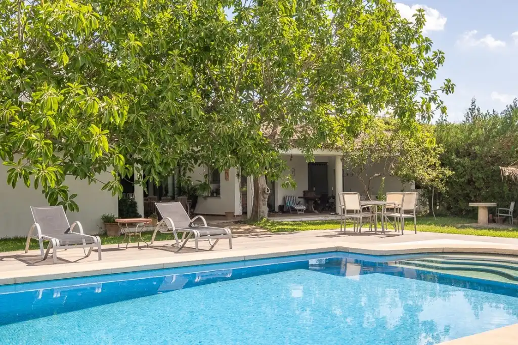 Swimming pool of Country homes for sale in Alcúdia  with Air Conditioner, Heating and Private garden