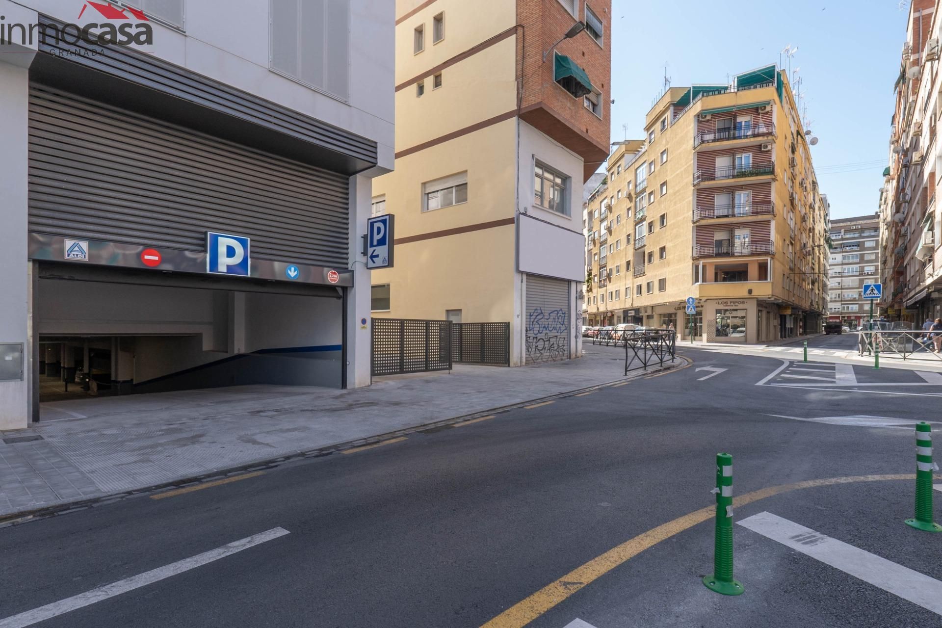 Aparcament de Local en venda en  Granada Capital