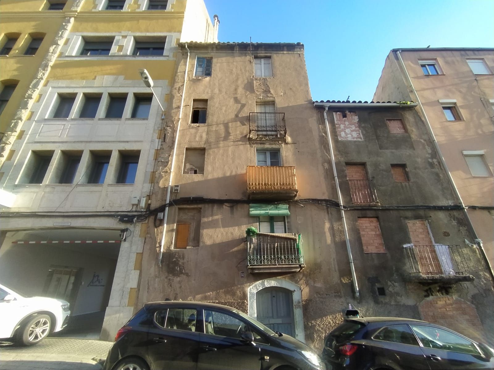 Flat for sale in C/ Caputxins, Escodines