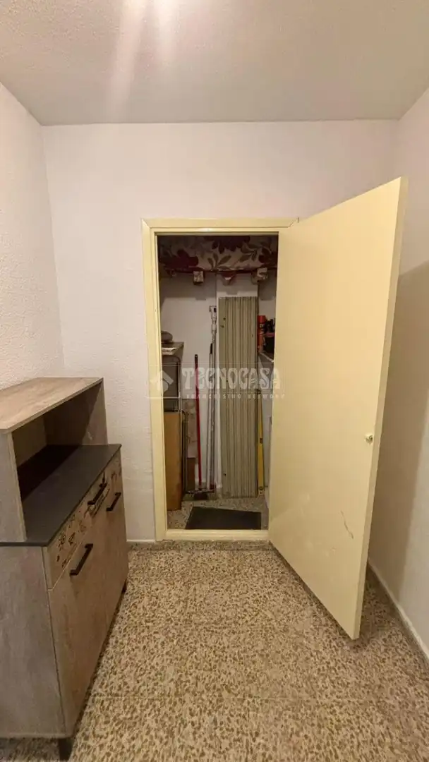 Piso en venta en C. Luz Casanova, Cartuja