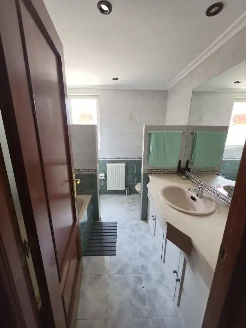 Bany de Pis en venda en Béjar amb Jardí privat, Traster i Piscina