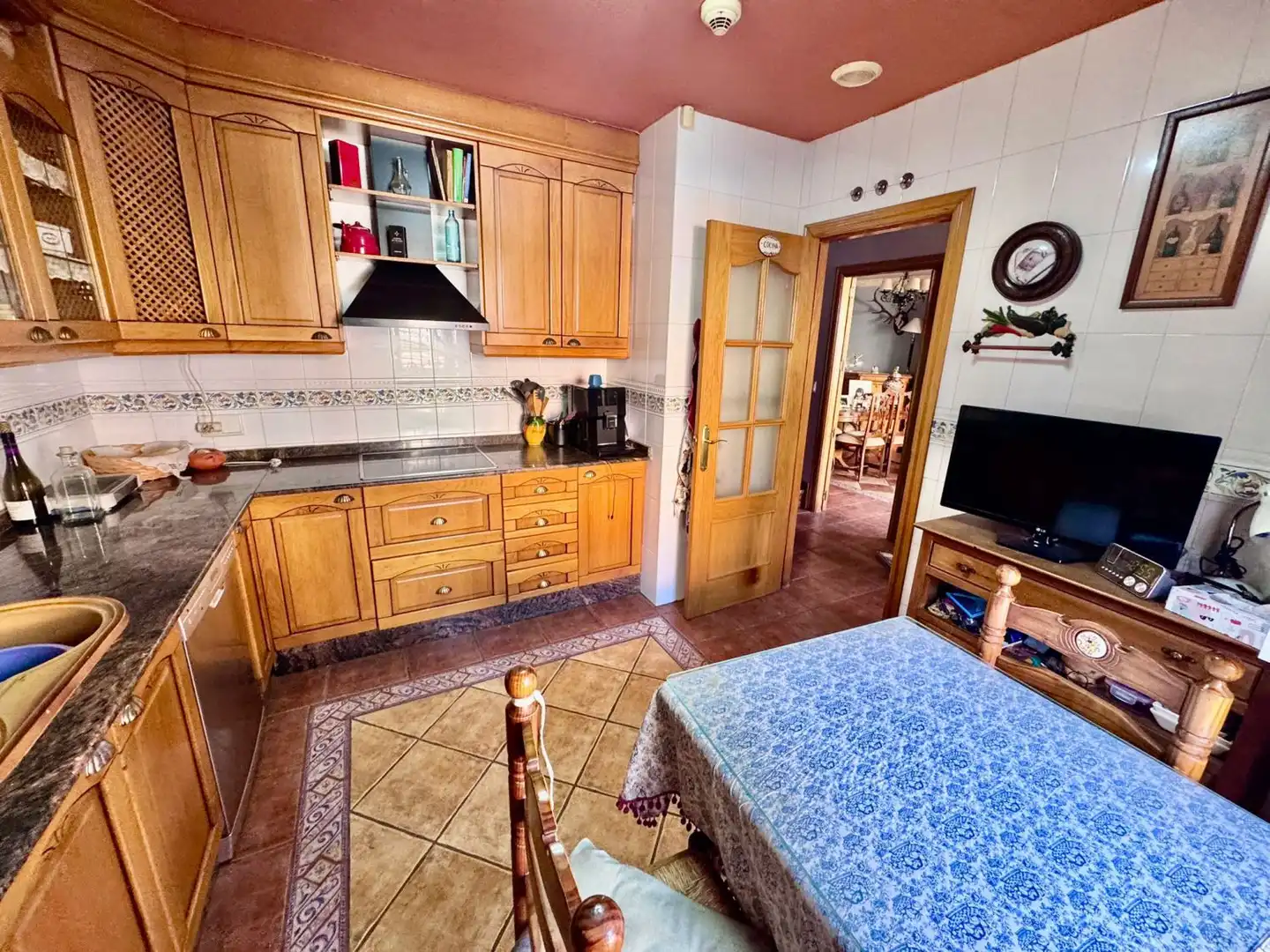 Kitchen of Detached homes for sale in Valdepeñas  with Air Conditioner and Heating