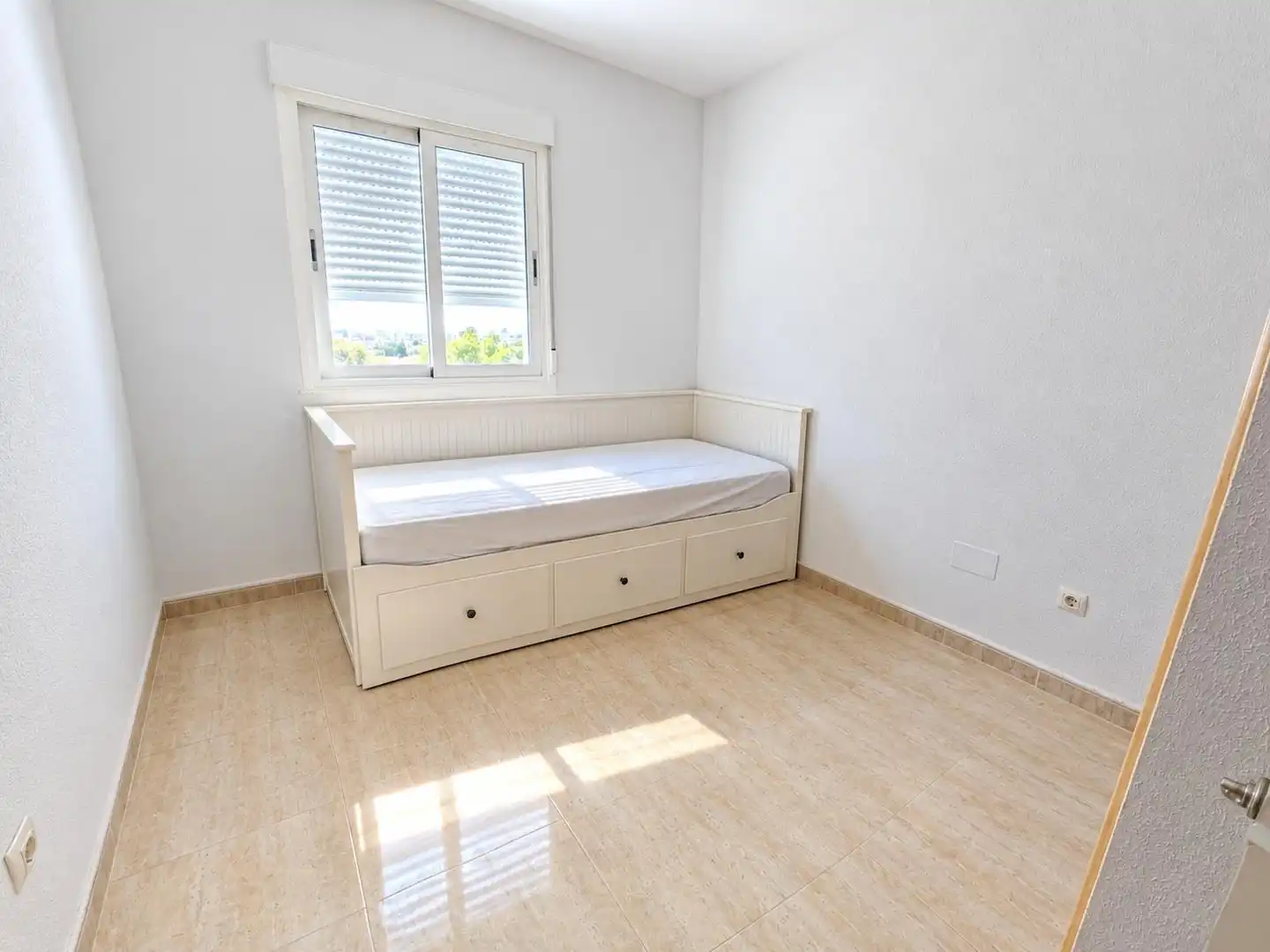 Semi-detached house with pool for sale in Pioz, imagen 31