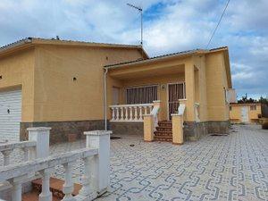 Exterior view of House or chalet for sale in El Vendrell  with Private garden, Terrace and Balcony