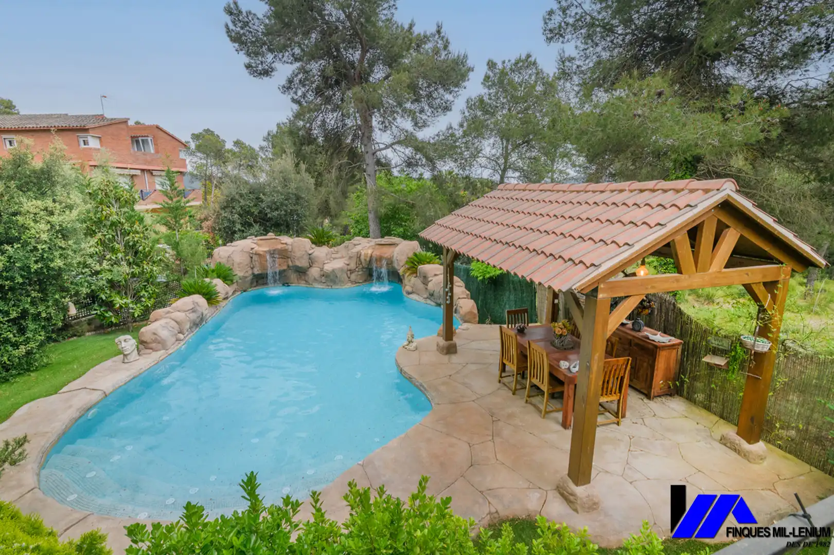 House with terrace for sale in Begues