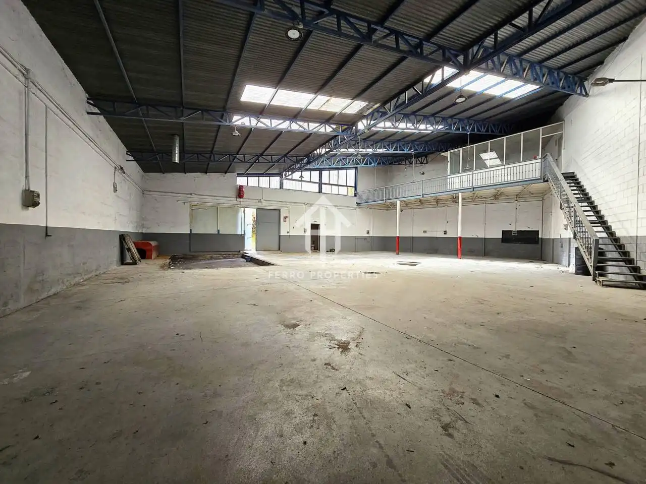 Nave industrielle à vendre à Loja