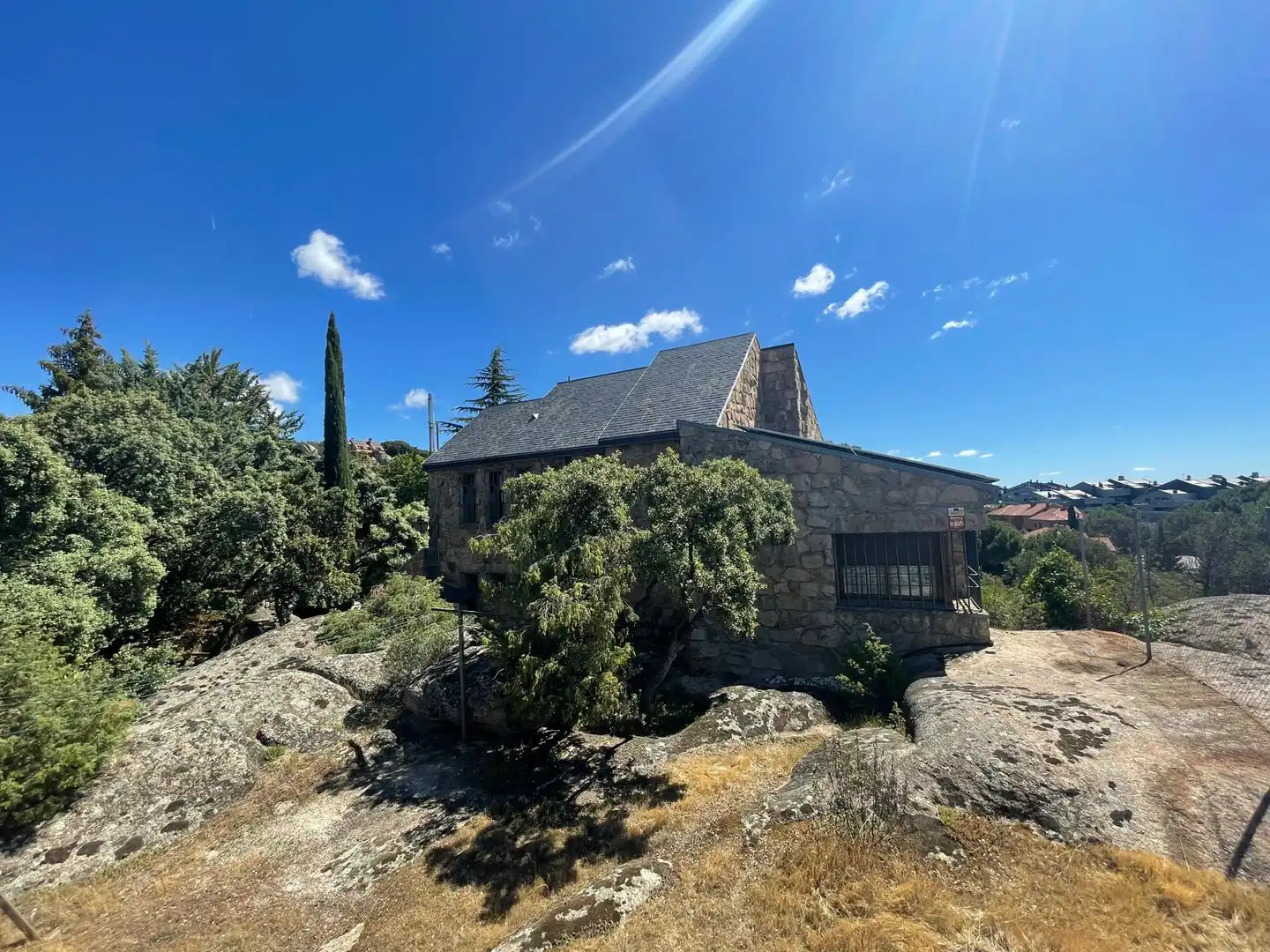 Vista exterior de Casa o xalet en venda en Torrelodones amb Aire condicionat, Calefacció i Jardí privat