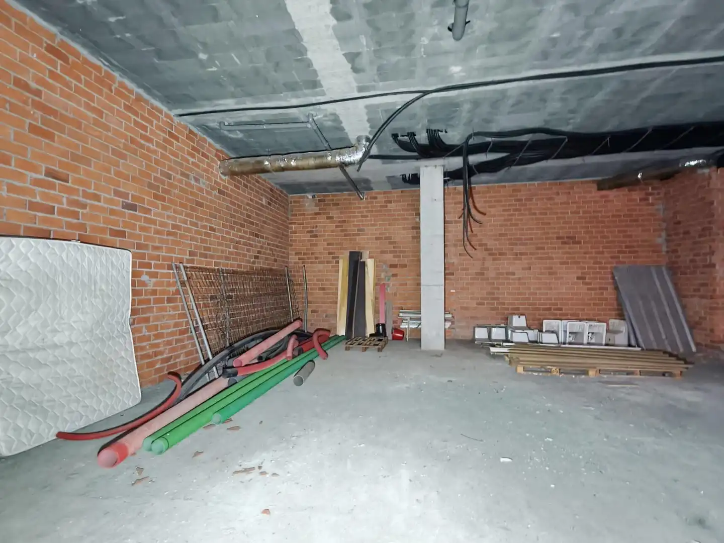 Commercial properties for sale in 36640, 1, Pontecesures