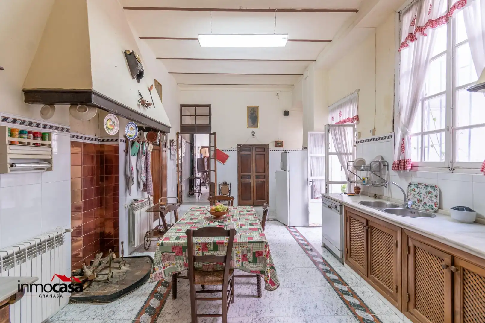 Kitchen of Buildings for sale in Priego de Córdoba