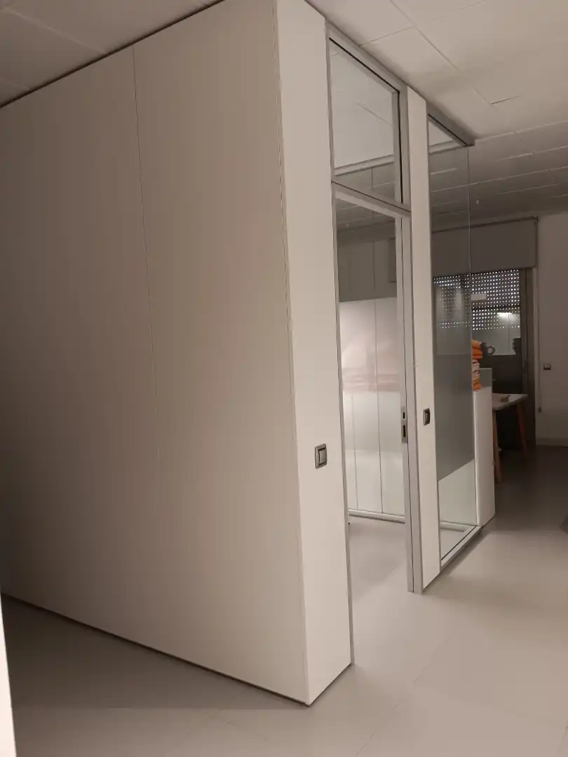 Büro zur Miete in Mataró mit Klimaanlage, Heizung und Terrasse