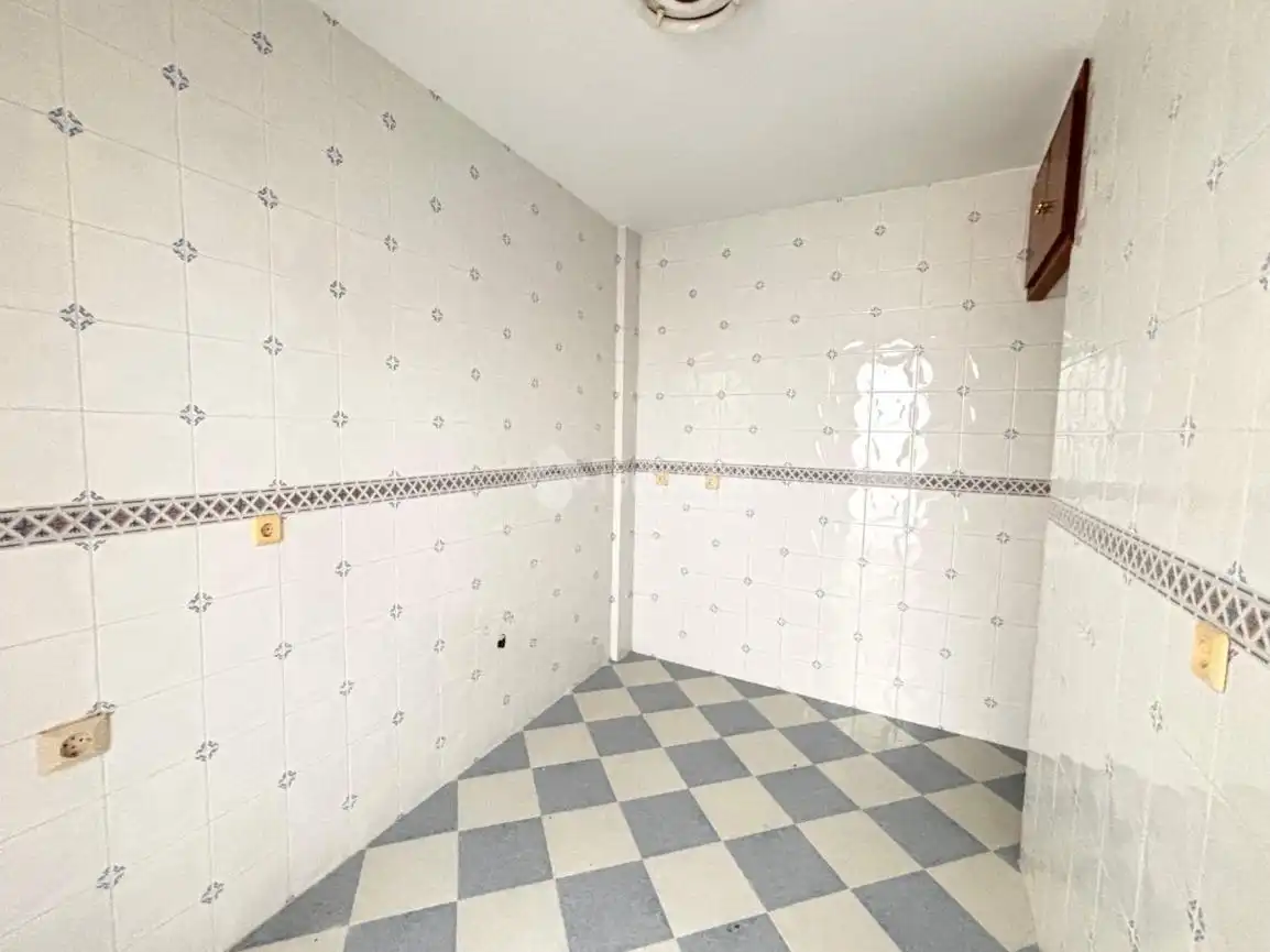 Flat with terrace for sale in C. Gral. Fresneda, imagen 3