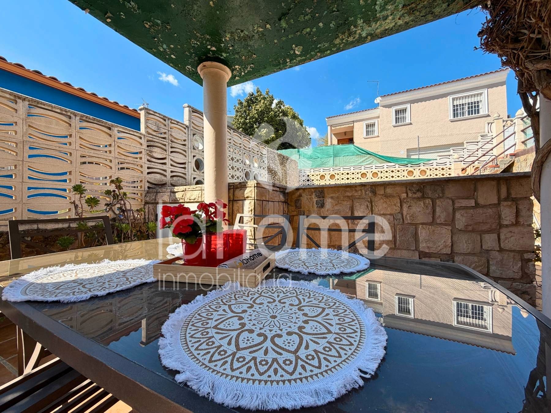 Exterior view of Houses for sale in Paterna  with Air Conditioner, Private garden and Terrace