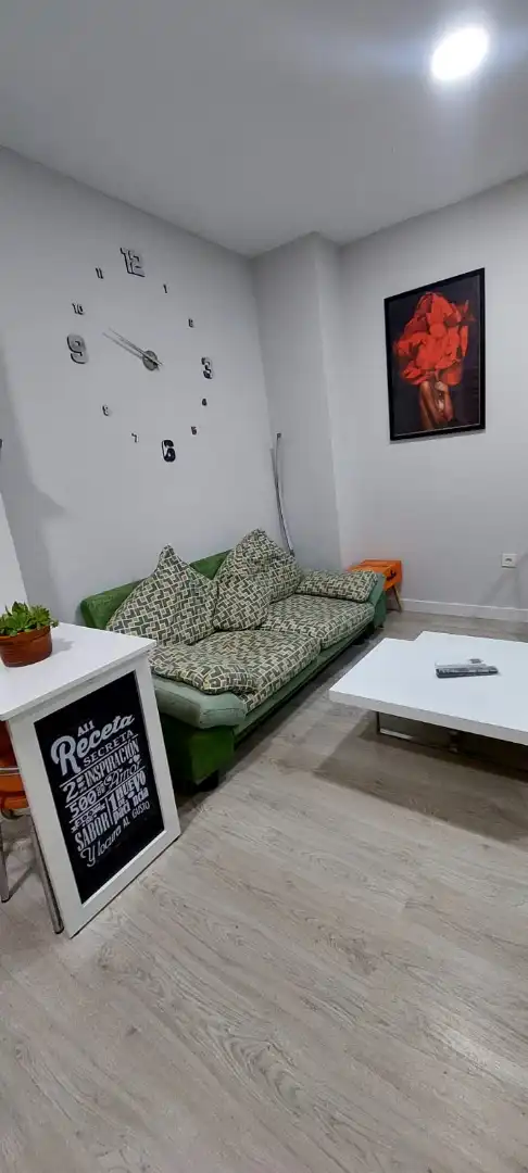 Living room of Flat for sale in Valladolid  with Heating, Parquet flooring and Furnished