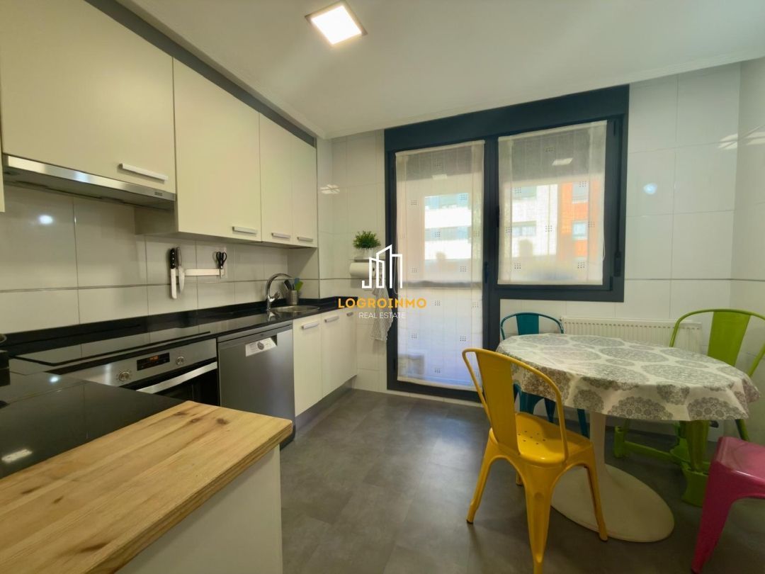 Flat for sale in San Millán - Ayuntamiento