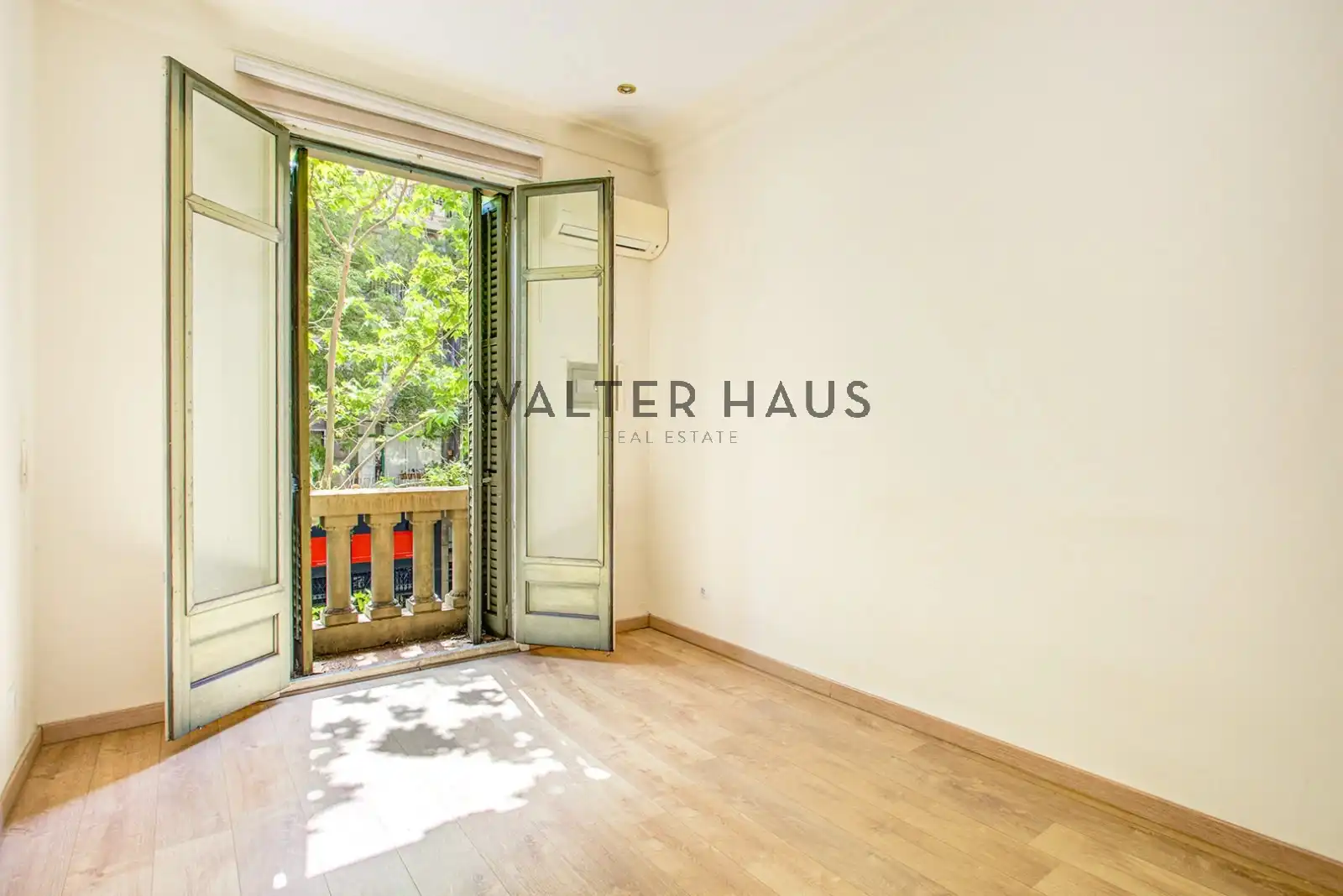 Piso con terraza en venta en Carrer del Rosselló, imagen 17