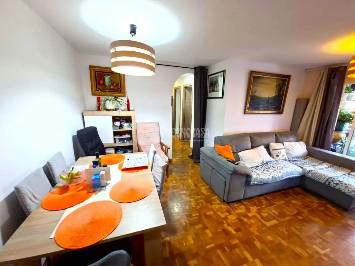 Sala de estar de Piso en venta en Parla con Calefacción, Terraza y Balcón