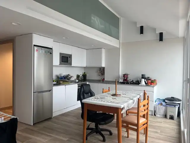Cocina de Ático de alquiler en Santander con Calefacción, Jardín privado y Trastero