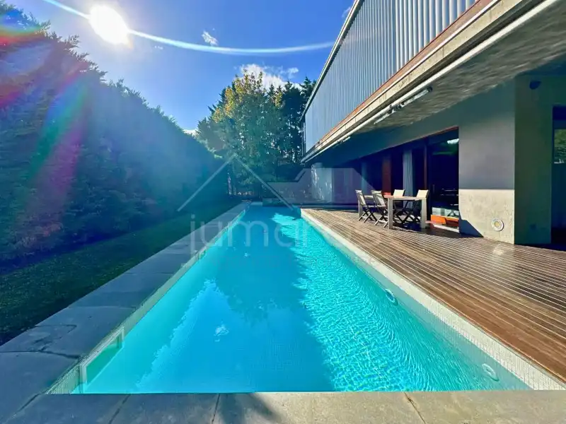 Swimming pool of Houses for sale in Figueres  with Air Conditioner, Heating and Terrace