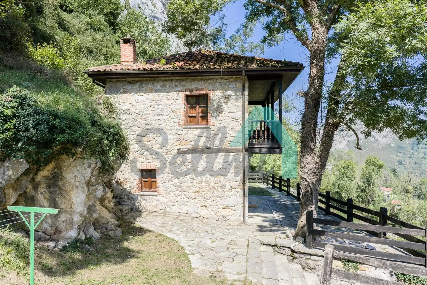 Vista exterior de Casa o chalet en venta en Morcín con Jardín privado, Terraza y Balcón