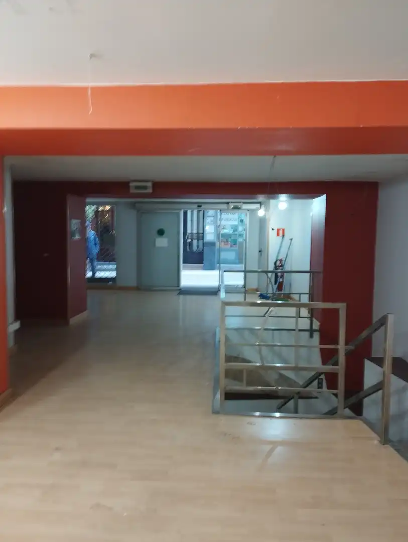 Commercial properties for rent in Zaragoza  with Air Conditioner, Heating and Parquet flooring