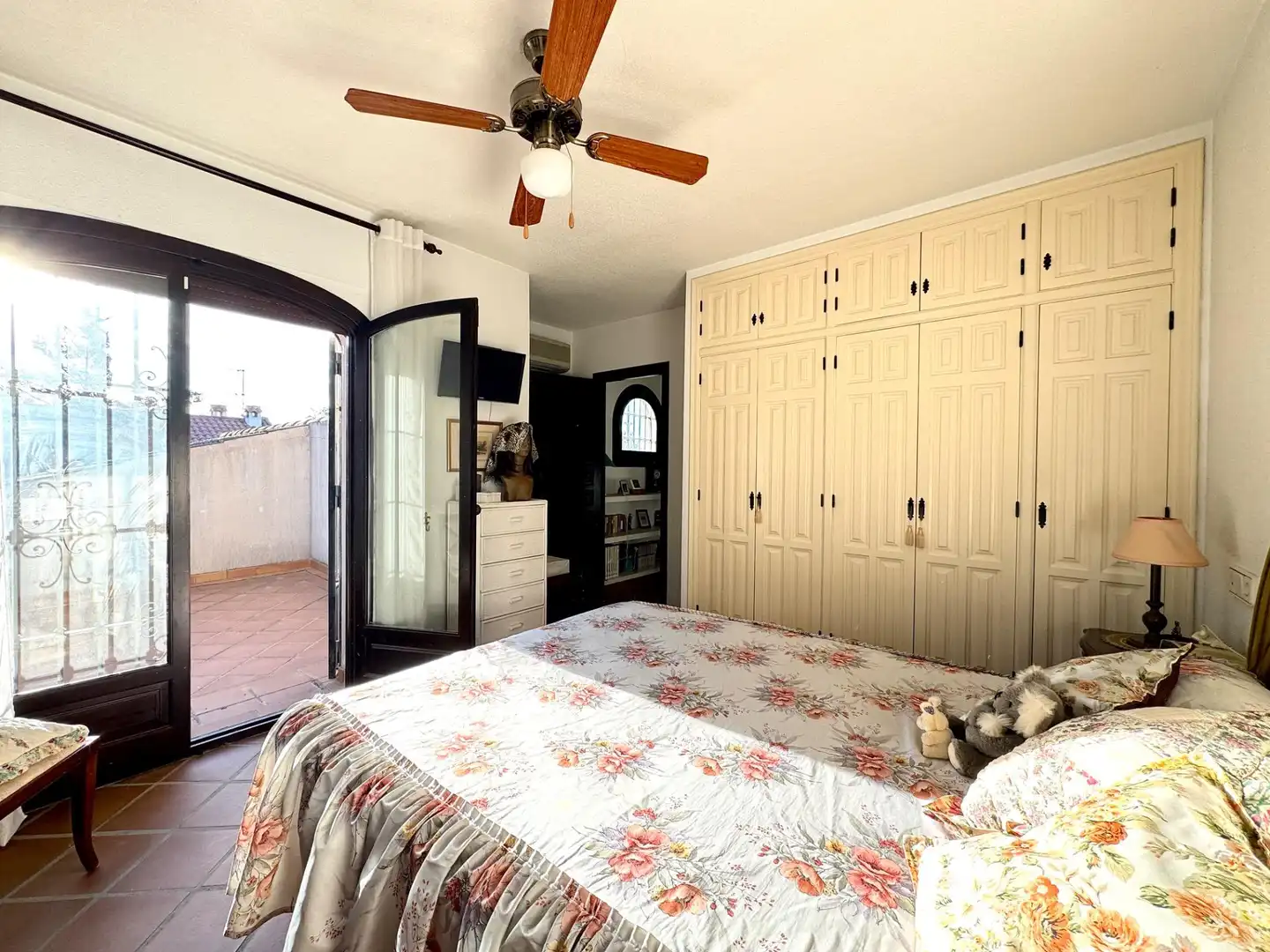 Bedroom of Houses for sale in Mutxamel  with Air Conditioner, Private garden and Terrace