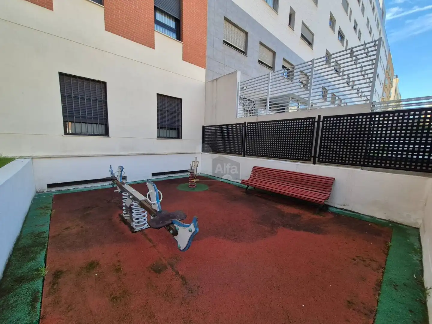 Aparcament de Pis de lloguer en Valencia amb Aire condicionat, Terrassa i Traster