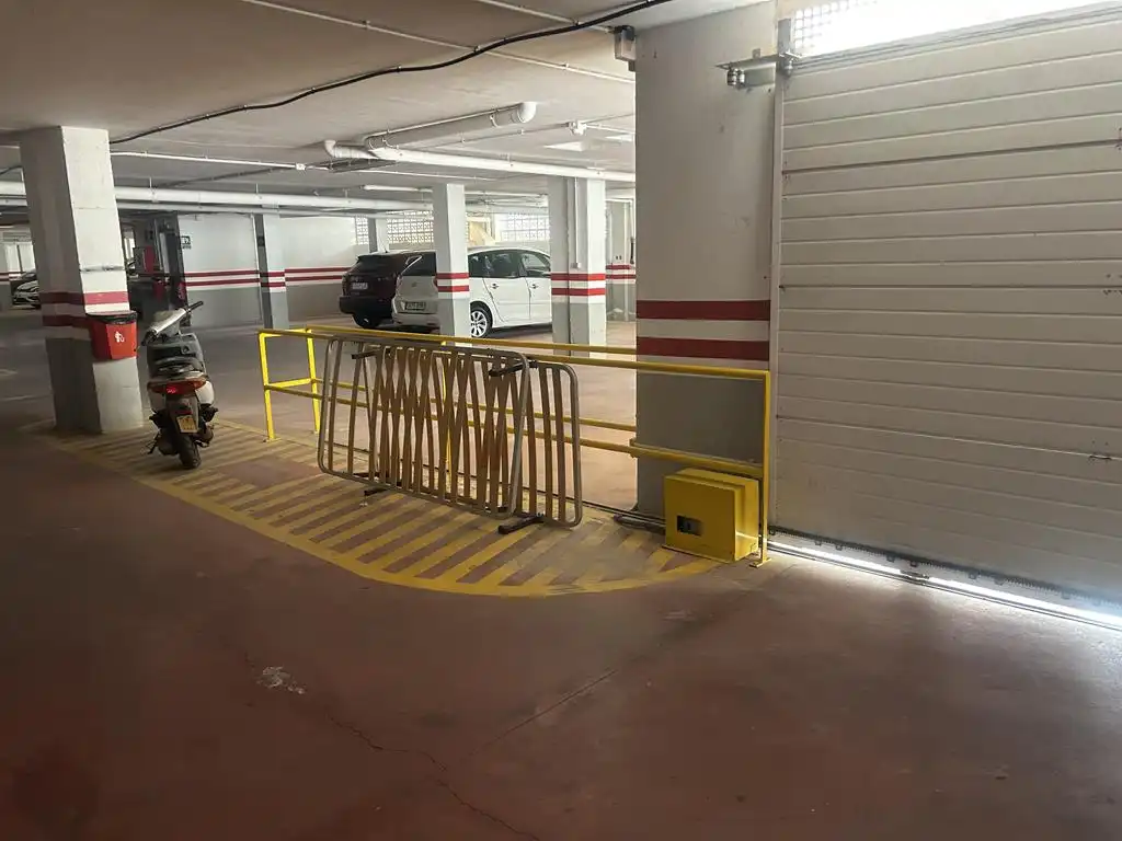 Aparcament amb ascensor en venda a Calle Pintor Rafael Zabaleta, imagen 10