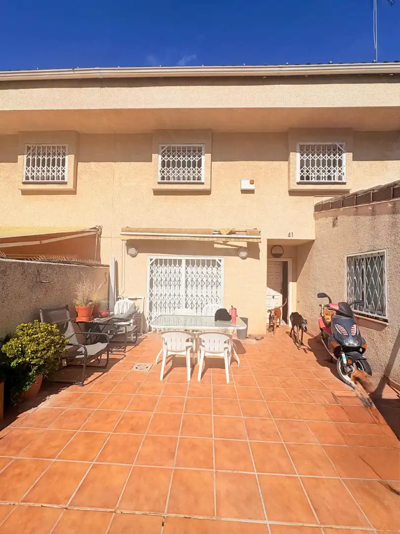 Adossat amb terrassa en venda a Carrer la Pau, imagen 3