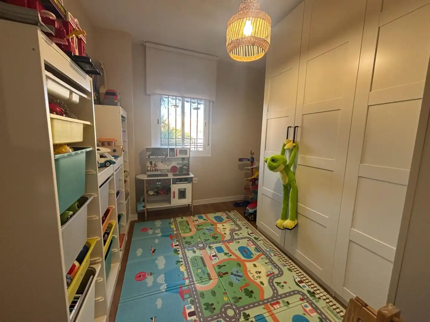 Schlafzimmer von Wohnung zum Verkauf in Sevilla mit Klimaanlage, Heizung und Terrasse