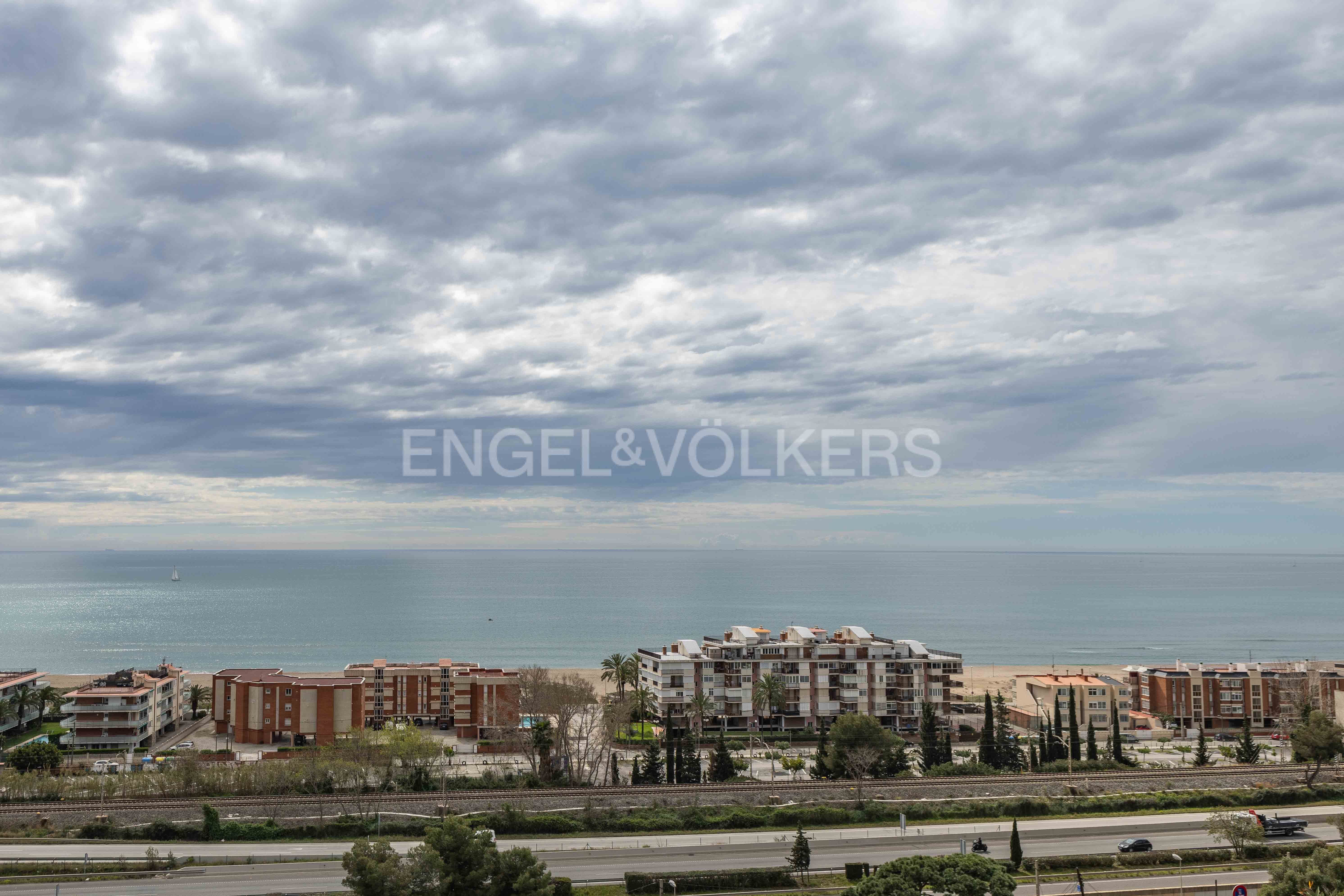 Vista exterior de Dúplex en venda en Castelldefels amb Aire condicionat, Calefacció i Terrassa