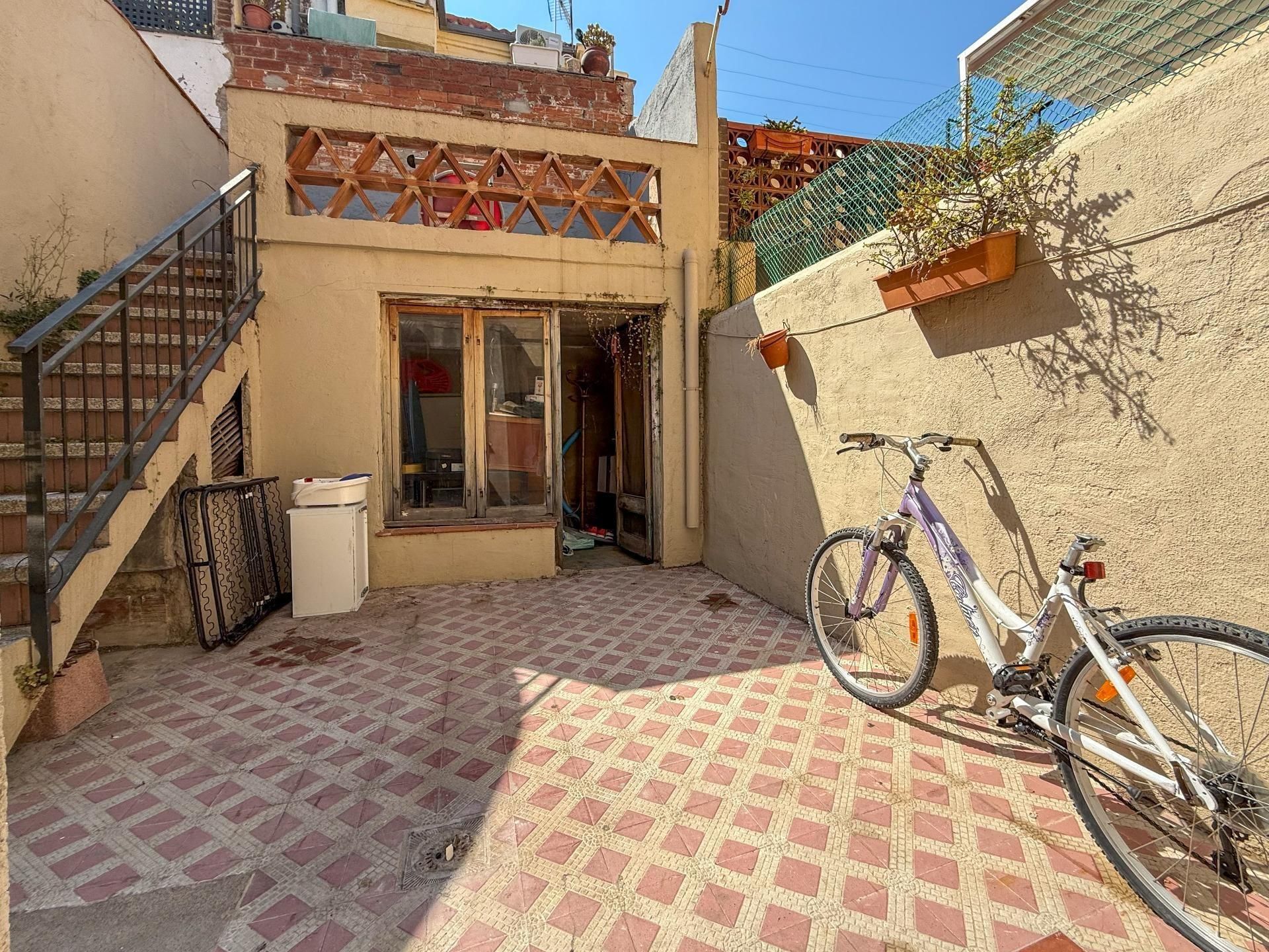 Exterior view of House or chalet for sale in Sabadell  with Terrace