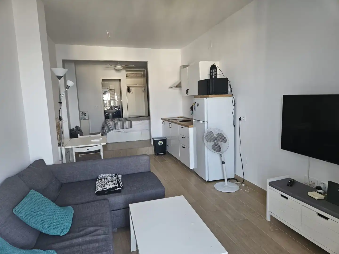 Sala d'estar de Estudi en venda en El Puerto de Santa María amb Aire condicionat i Terrassa
