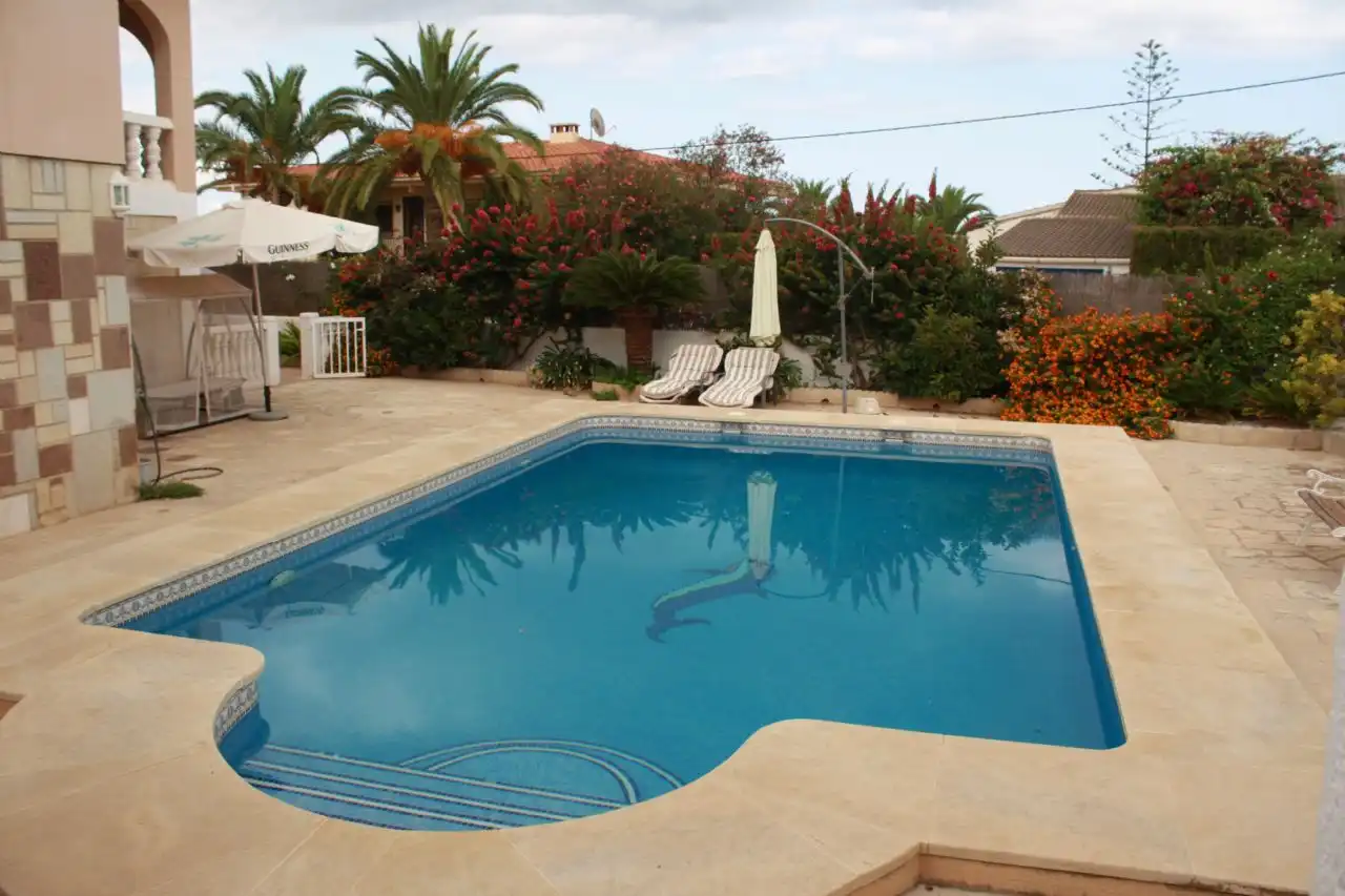 Casa con piscina en venta en Escandinavia - Cautivador, imagen 3