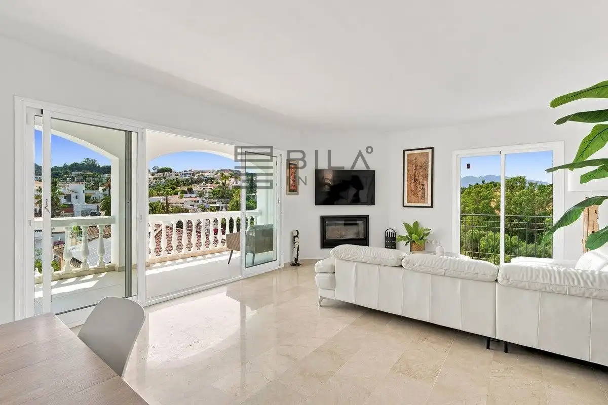 Villa avec piscine à vendre à Cerros del Aguila, imagen 8