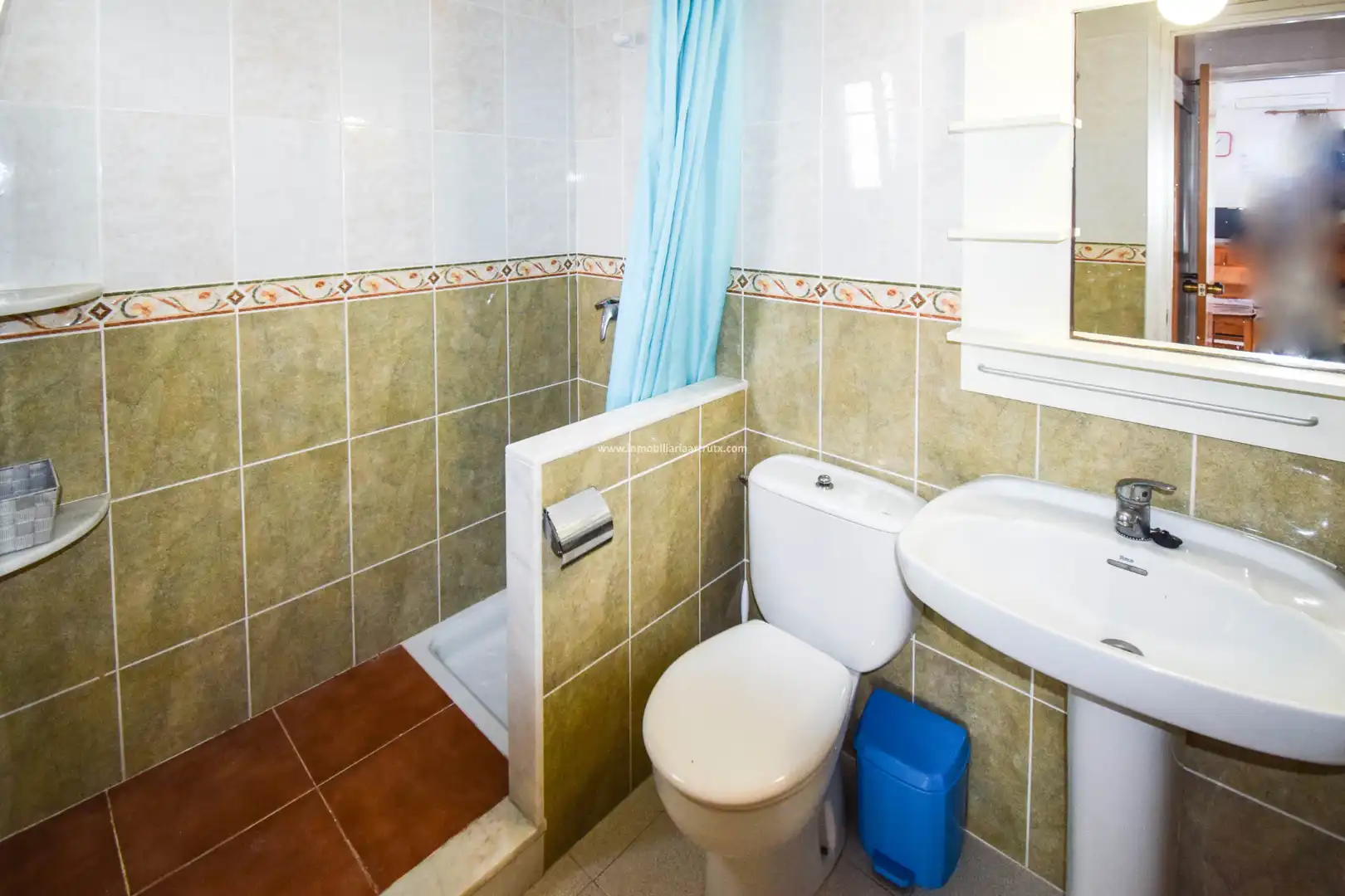 Baño de Apartamento en venta en Ciutadella de Menorca con Aire acondicionado, Terraza y Amueblado