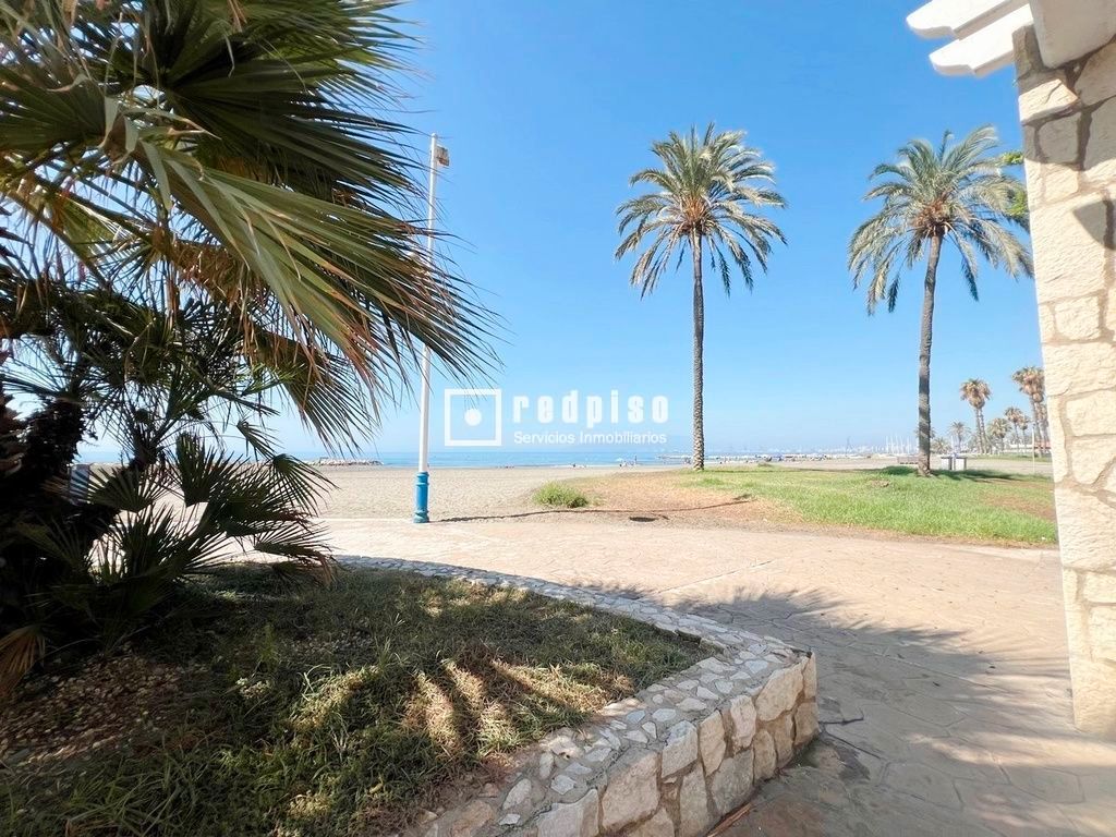 Vista exterior de Casa o xalet en venda en Málaga Capital amb Terrassa