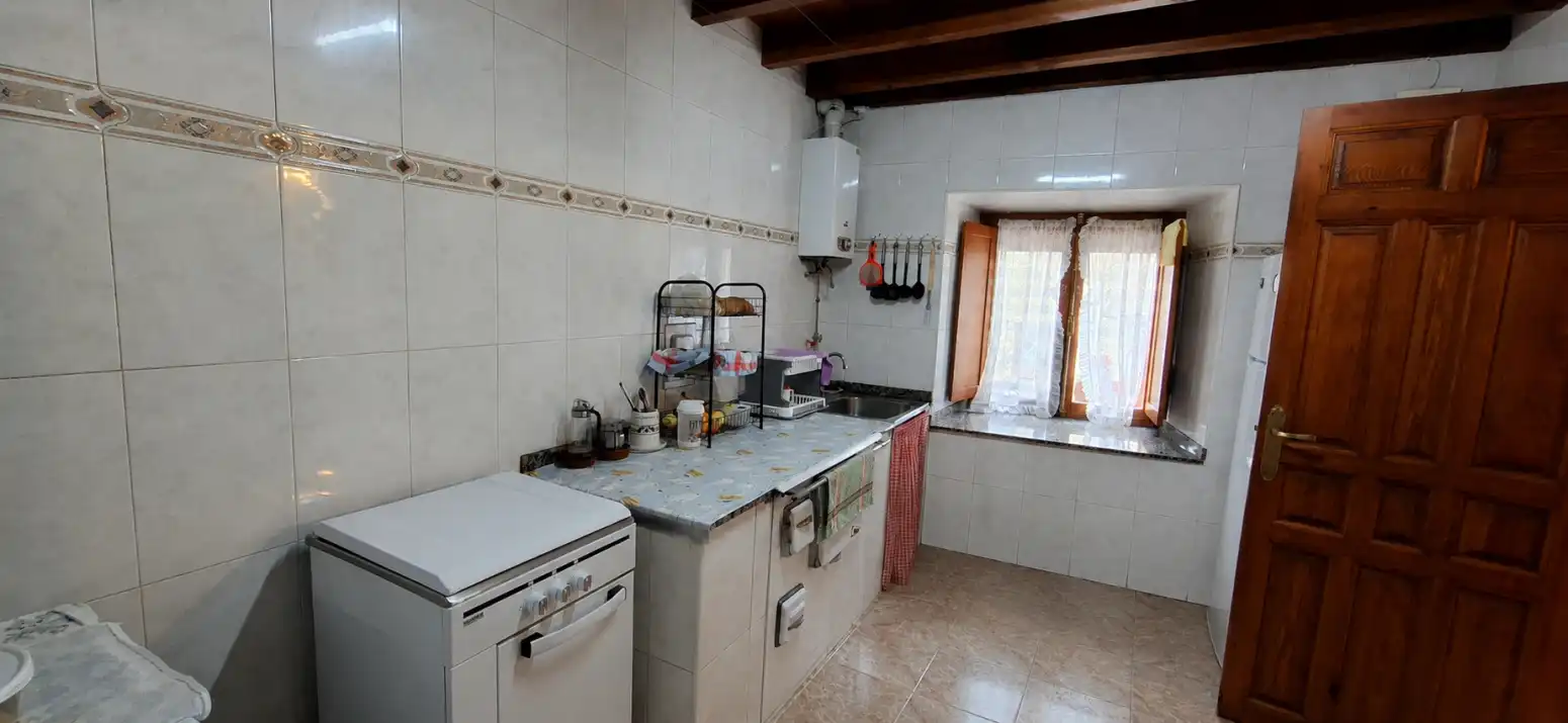 Cuina de Casa o xalet en venda en Herrerías amb Jardí privat, Parquet i Traster