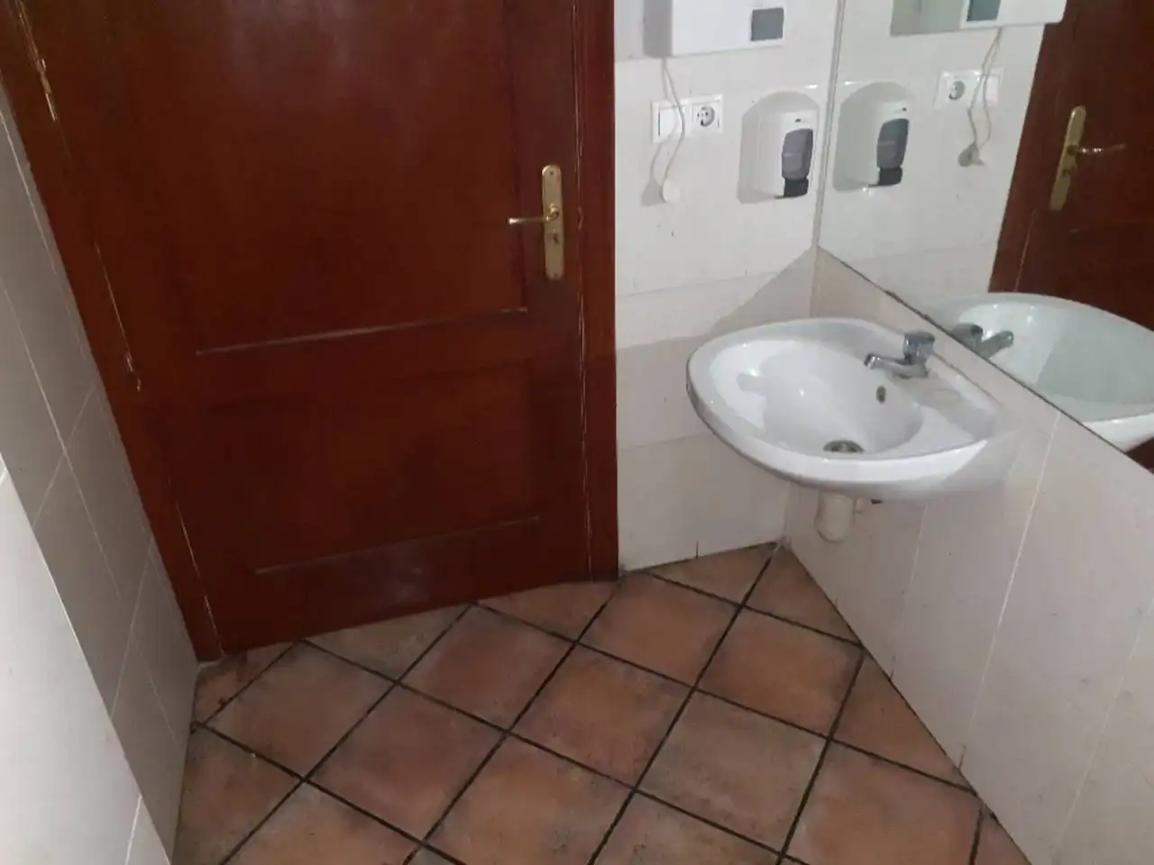 Business premises for sale in Calle Sant Guim de Freixenet, imagen 10
