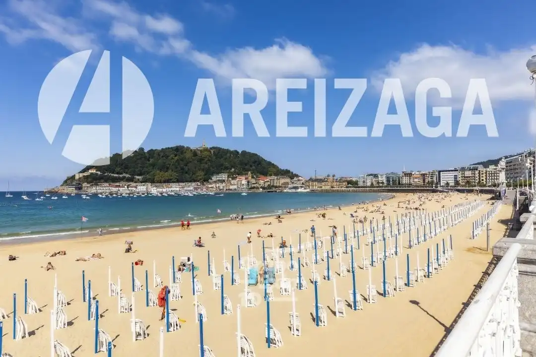 Vista exterior de Piso en venta en Donostia - San Sebastián  con Calefacción, Terraza y Balcón