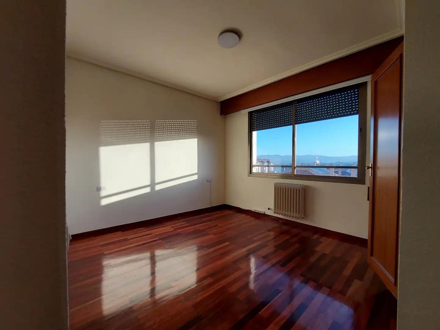 Habitación de Piso de alquiler en  Logroño con Calefacción, Terraza y Trastero