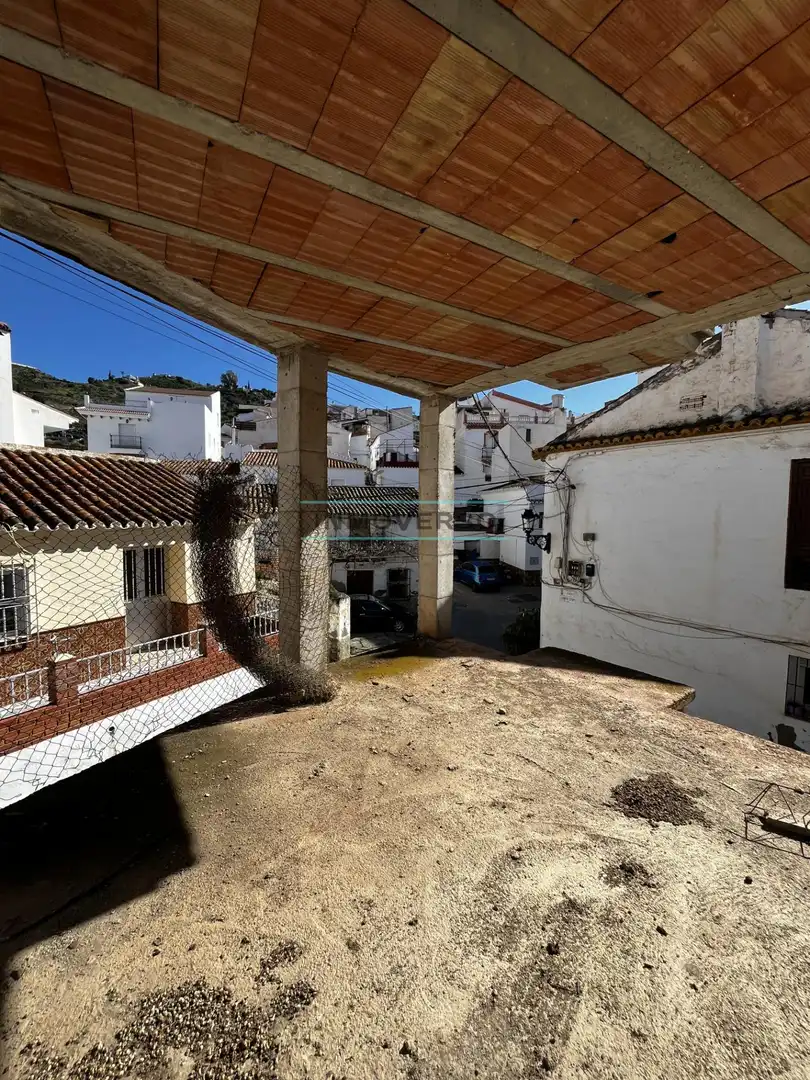 Vista exterior de Edifici en venda en Benamargosa