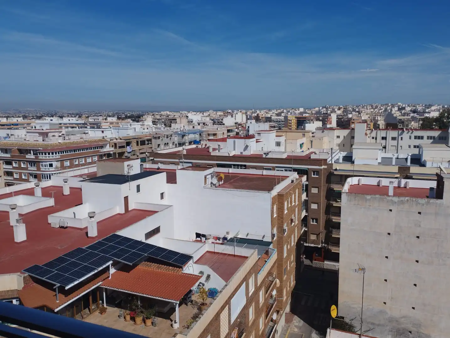 Vista exterior de Pis en venda en Torrevieja amb Terrassa, Moblat i Forn