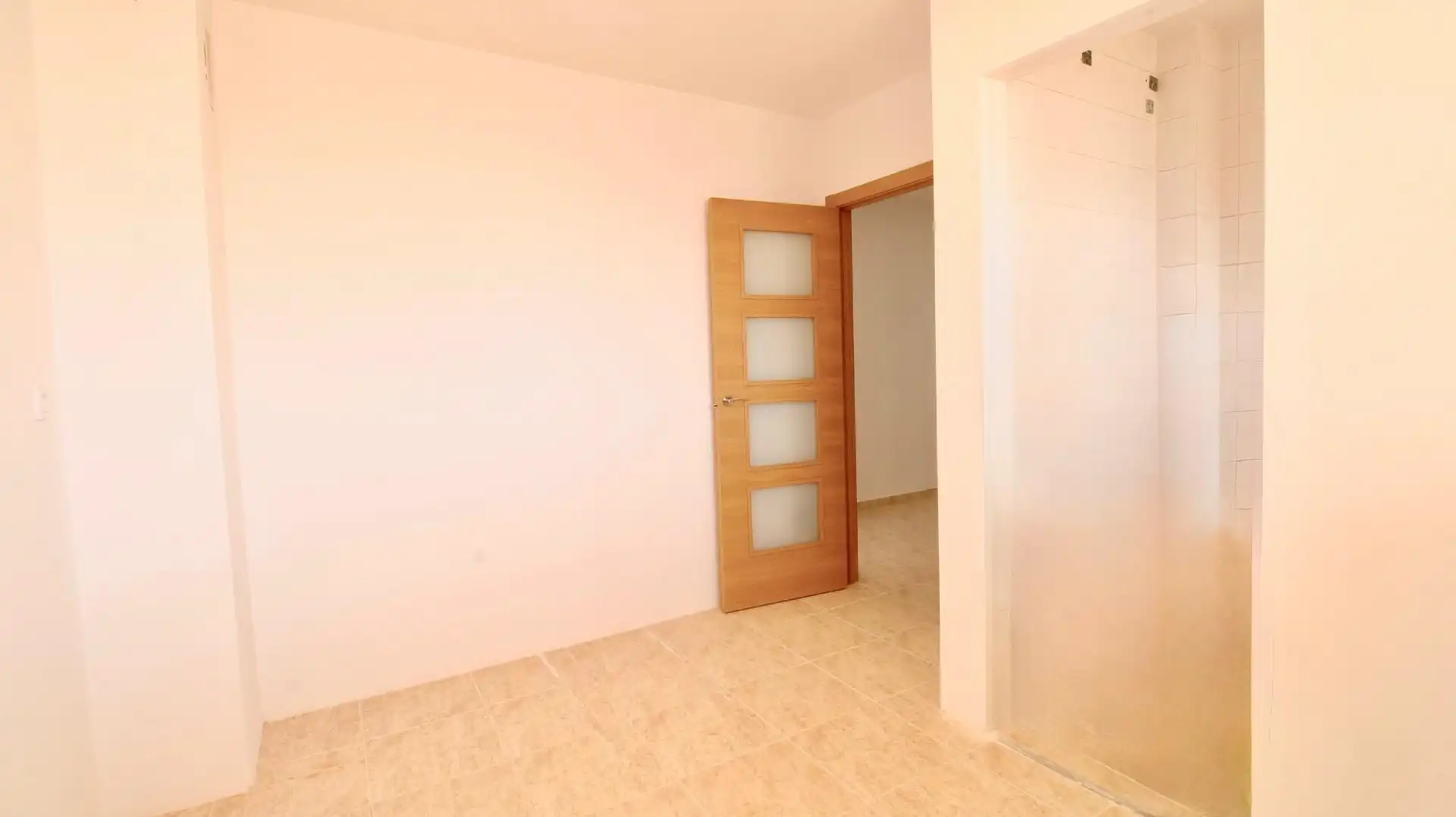 Piso en venta en Roquetas de Mar con Jardín privado, Terraza y Piscina comunitaria