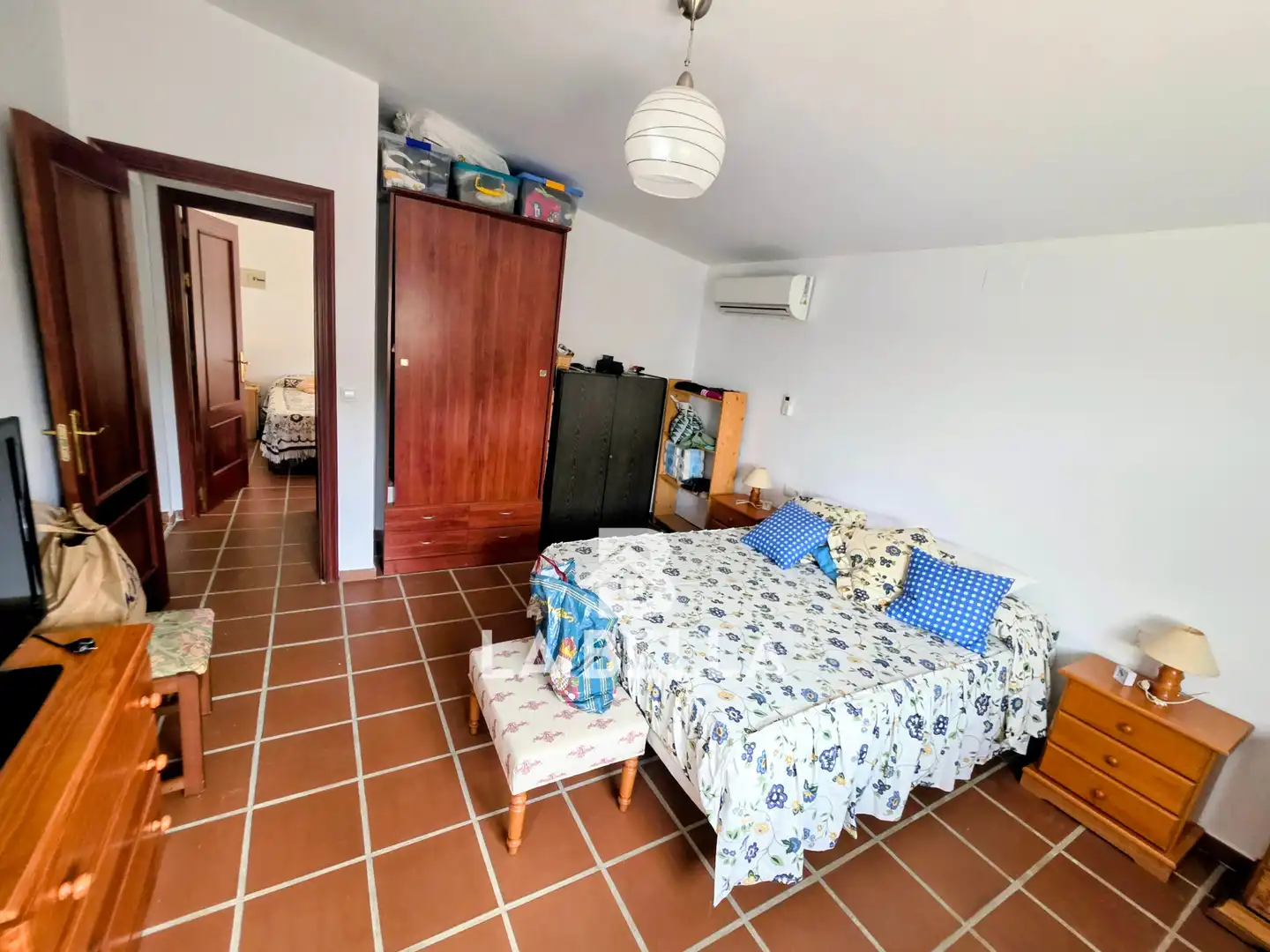 Dormitori de Finca rústica en venda en Coria del Río amb Aire condicionat, Jardí privat i Traster